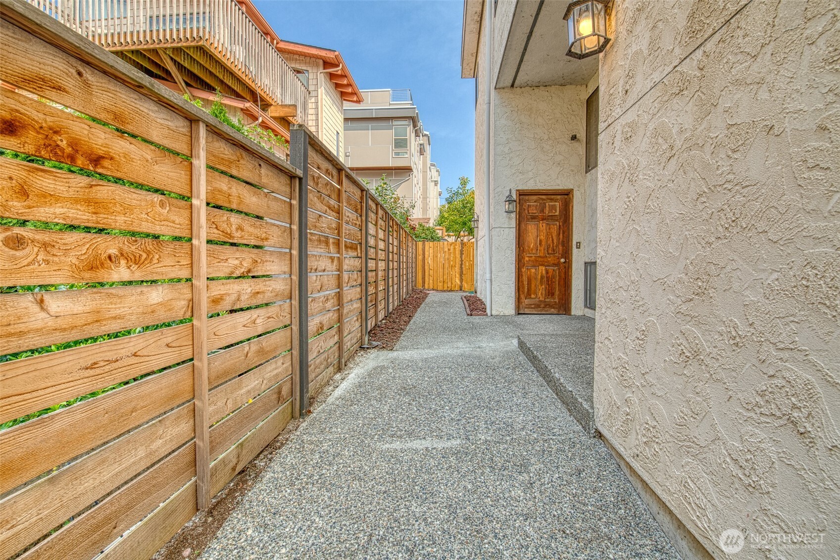 1006 North 43rd Street, Unit 201 Seattle, WA 98103 - Photo 2 of 15
