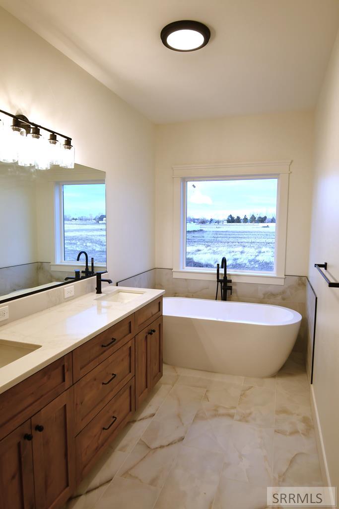 4143 East 206 North Rigby, ID 83442 - Photo 17 of 37 Primary Bathroom