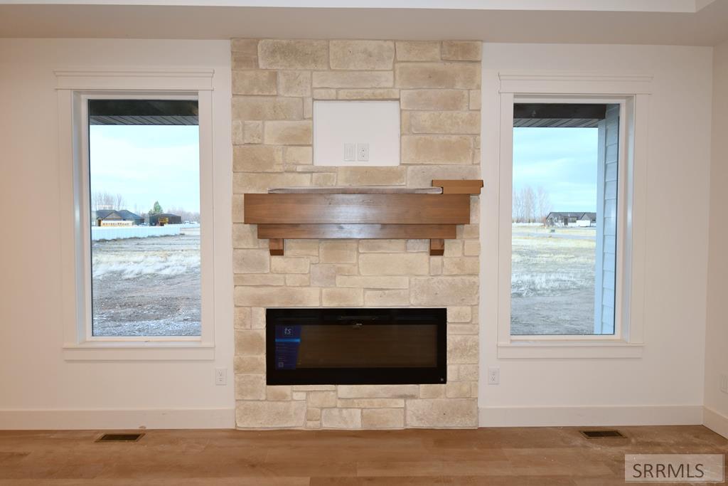 4143 East 206 North Rigby, ID 83442 - Photo 7 of 37 Living Room