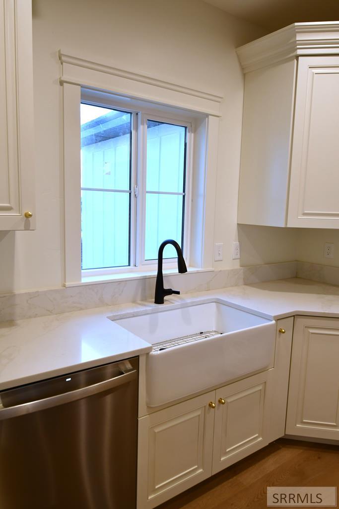 4143 East 206 North Rigby, ID 83442 - Photo 10 of 37 Kitchen