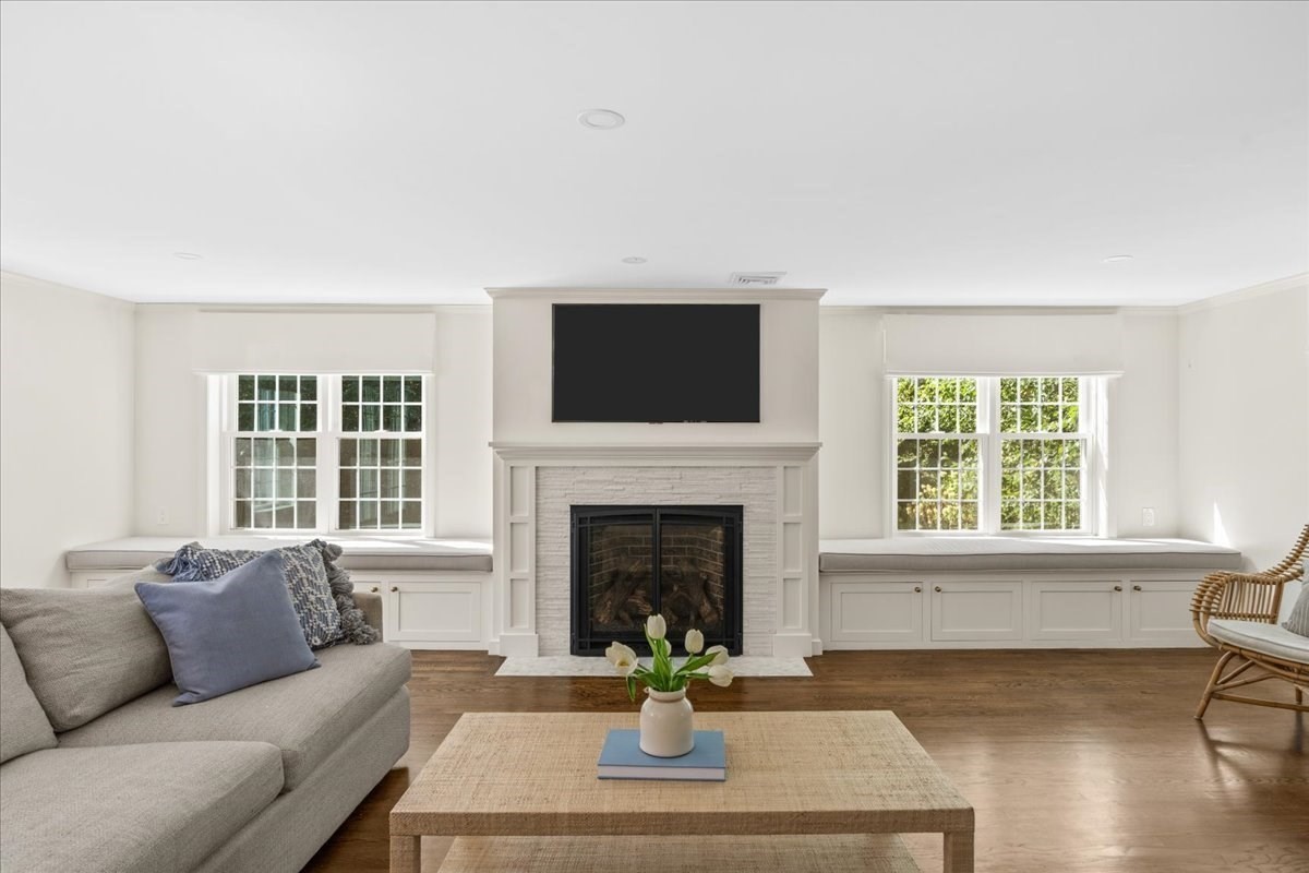 37 Stagecoach Road Hingham, MA 02043 - Photo 9 of 40 Gallery Image 9