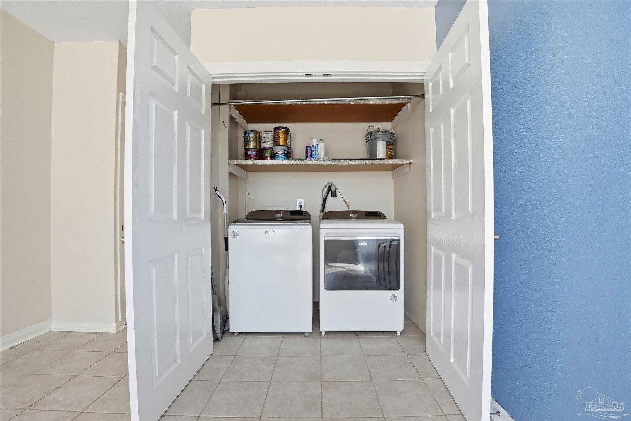 5590 Cyanamid Road Milton, FL 32583 - Photo 18 of 44 a utility room with washer and dryer