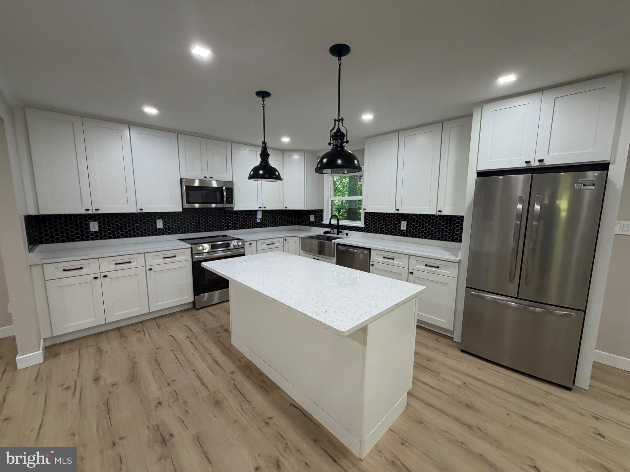 1901 Ridge Road Haymarket, VA 20169 - Photo 3 of 26
