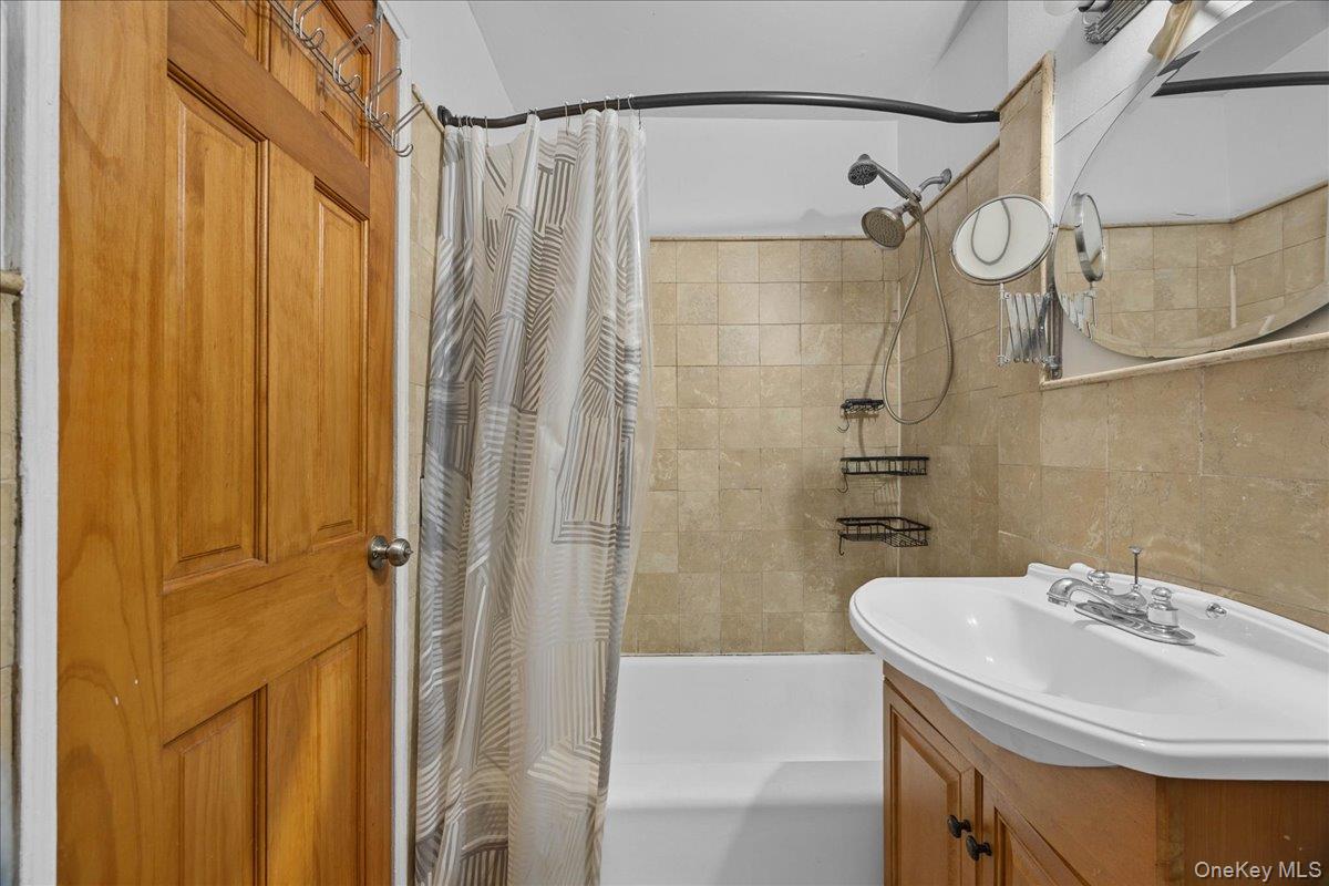 3176 Decatur Avenue, Unit 3A Bronx, NY 10467 - Photo 17 of 25