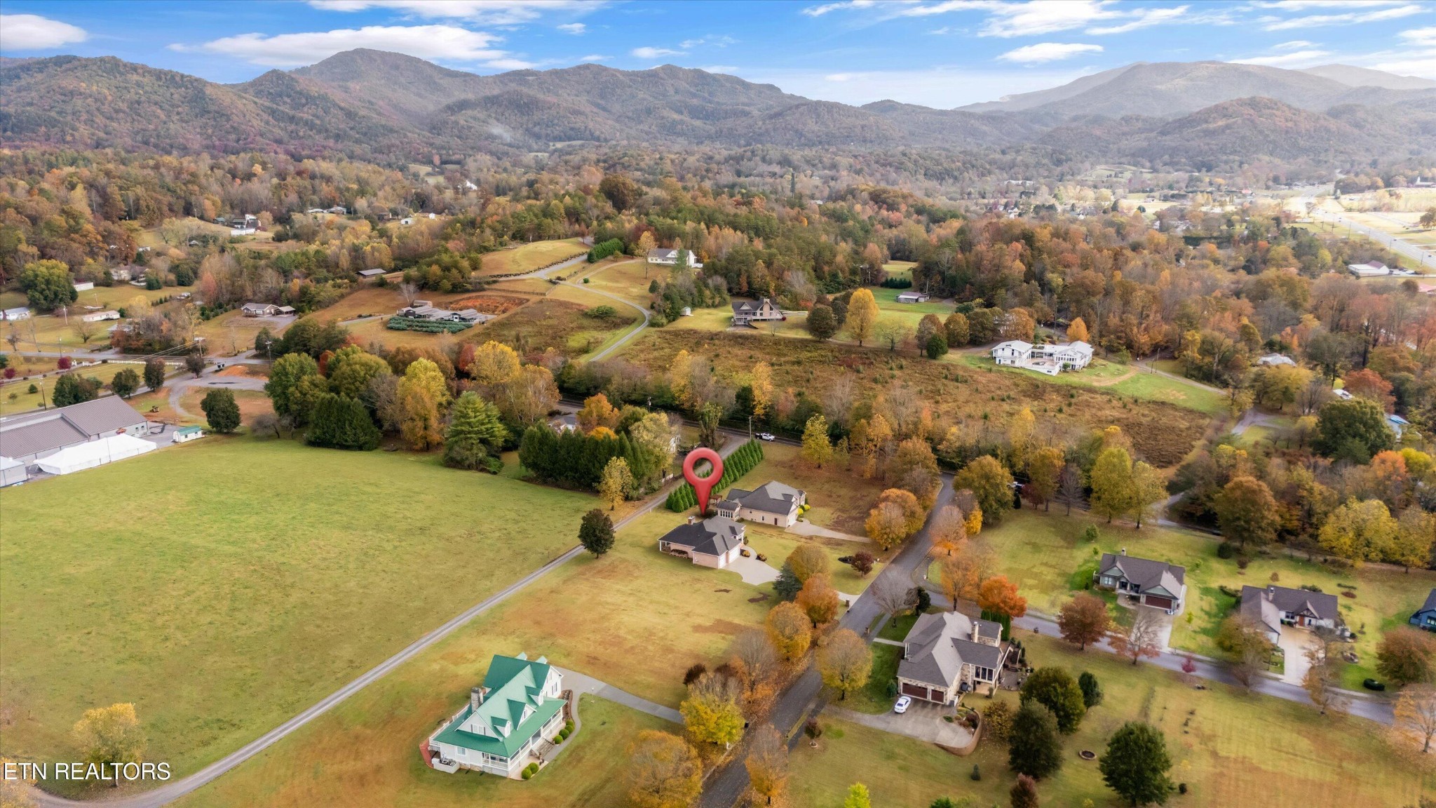 7613 Powderhorn Trail Townsend, TN 37882 - Photo 43 of 43 an aerial view of residential houses with outdoor space