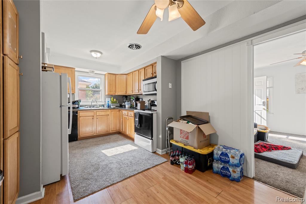 9627 Merriman Road Livonia, MI 48150 - Photo 21 of 38 Gallery Image 21
