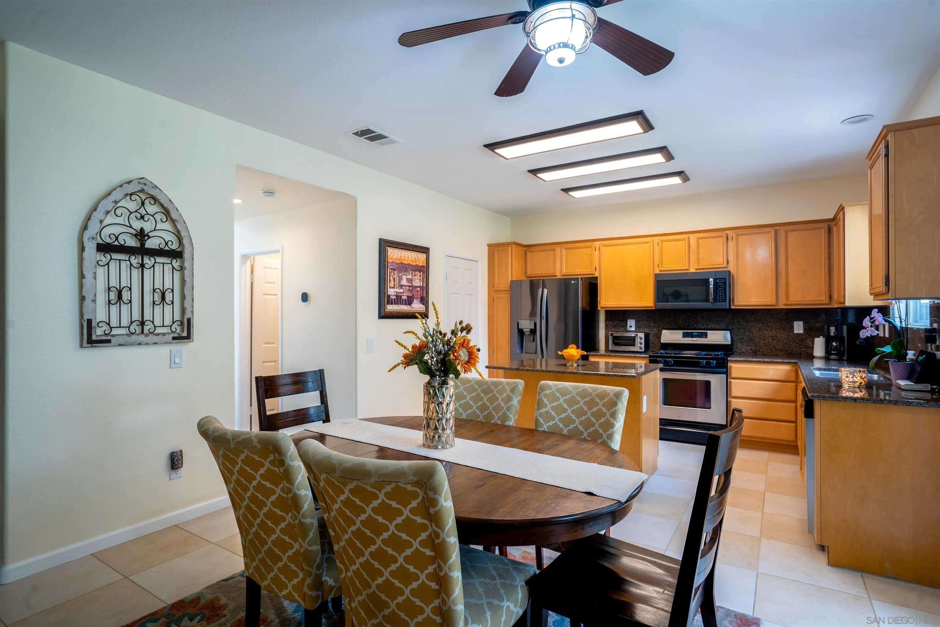 38837 Rockinghorse Road Murrieta, CA 92563 - Photo 11 of 41 a view of a dining room with furniture