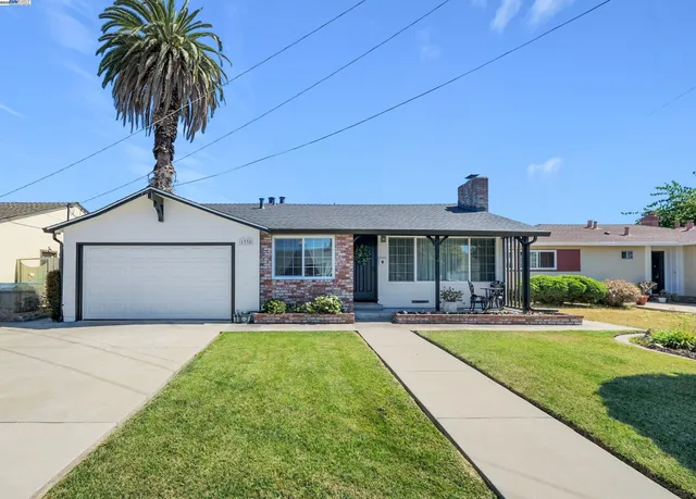 $918,000 | 1338 Vía La Paloma, San Lorenzo, CA 94580
