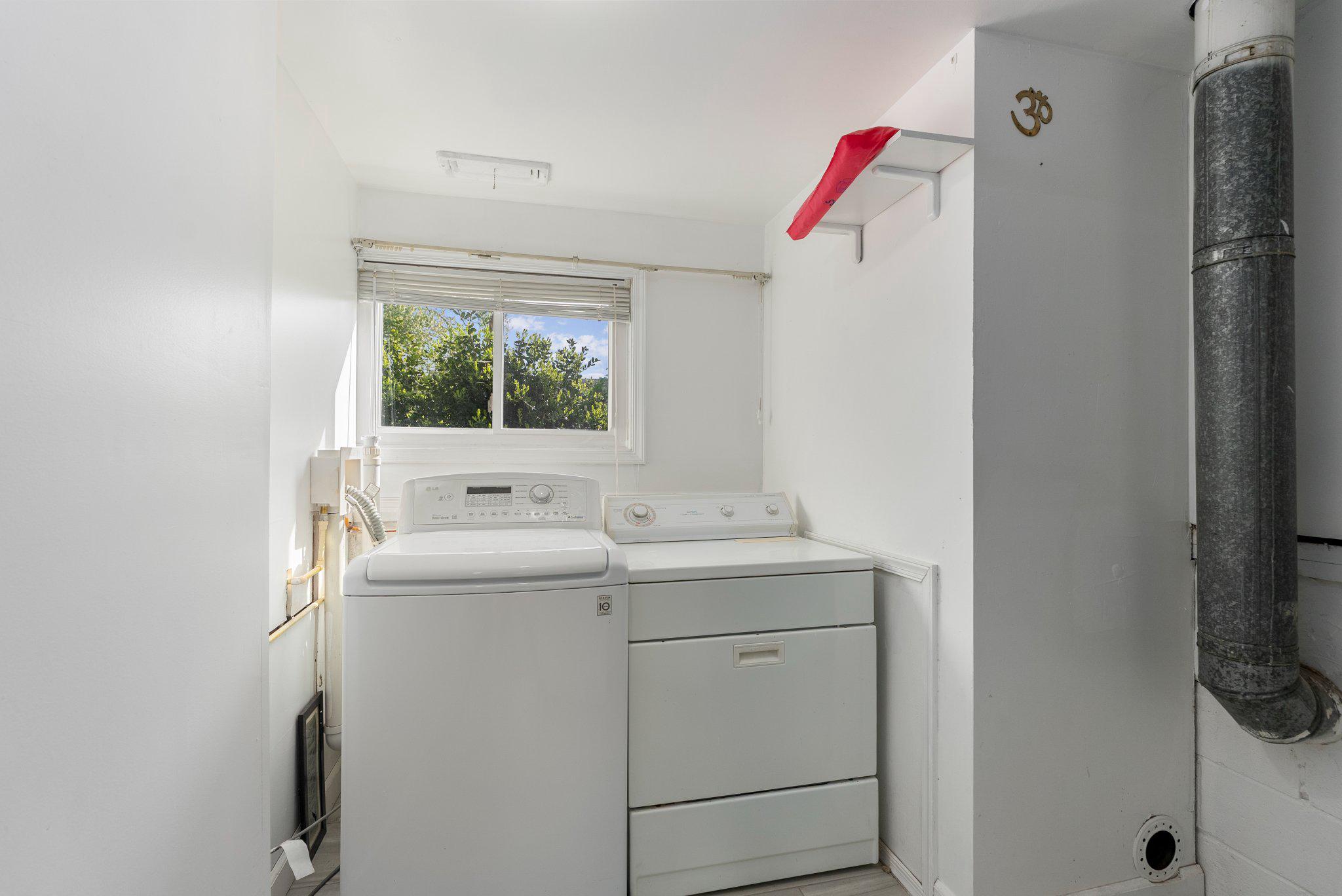 1502 Melton Road Lutherville-Timonium, MD 21093 - Photo 23 of 43 Laundry Room off Family Room