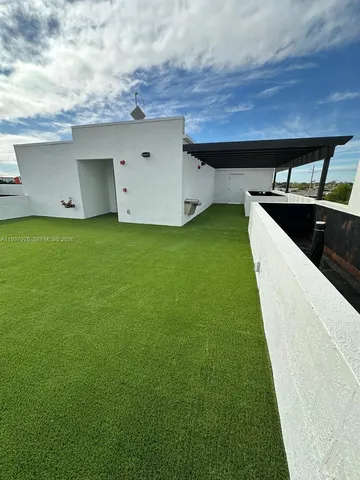 $1,950 | 3422 Northwest 5 Avenue, Unit 204, Miami, FL 33127