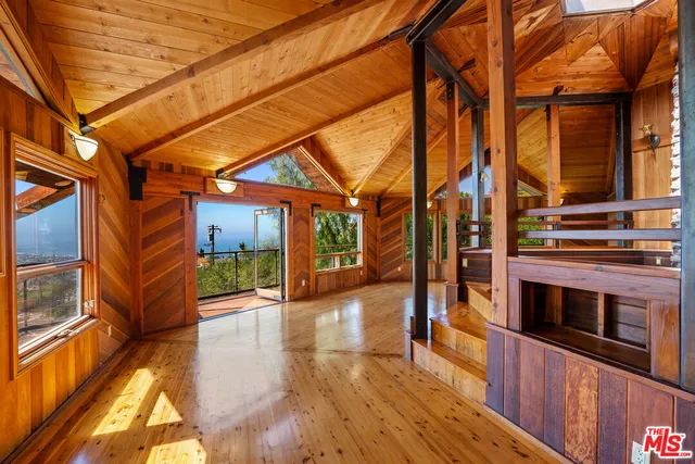 $2,250,000 | 440 Mariposa Drive, Ventura, CA 93001