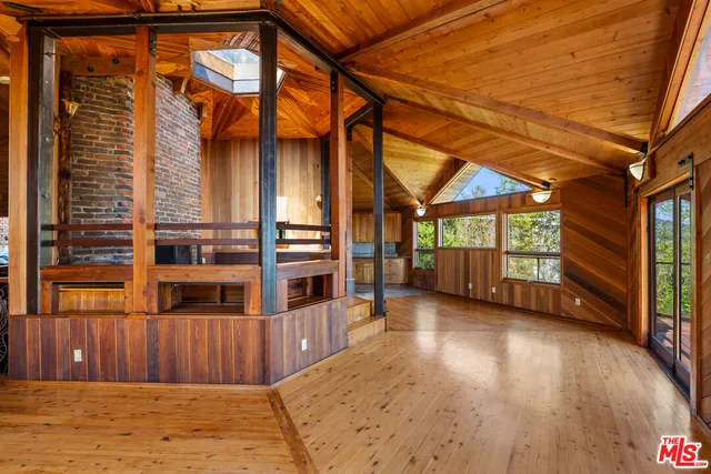 $2,250,000 | 440 Mariposa Drive, Ventura, CA 93001