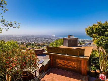 $1,999,999 | 440 Mariposa Drive, Ventura, CA 93001