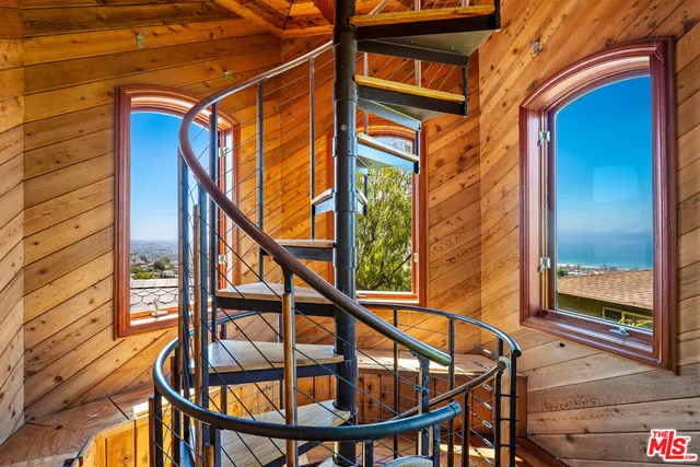 $2,250,000 | 440 Mariposa Drive, Ventura, CA 93001