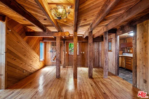 $1,999,999 | 440 Mariposa Drive, Ventura, CA 93001