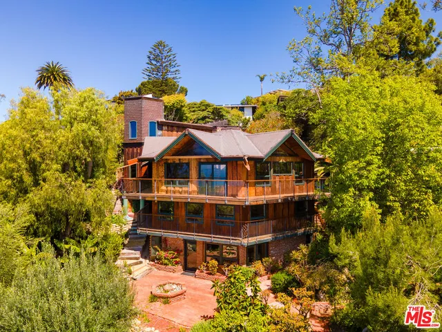 $2,250,000 | 440 Mariposa Drive, Ventura, CA 93001