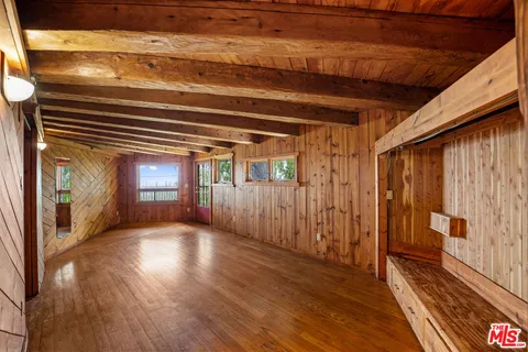 $1,999,999 | 440 Mariposa Drive, Ventura, CA 93001