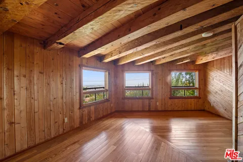 $1,999,999 | 440 Mariposa Drive, Ventura, CA 93001