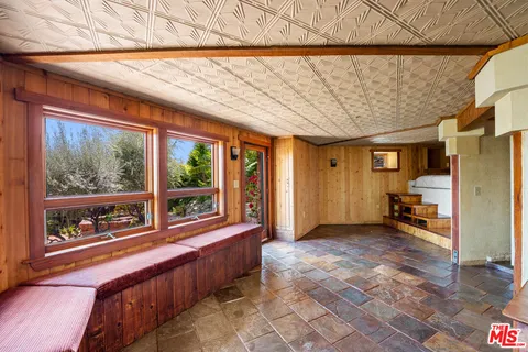 $1,999,999 | 440 Mariposa Drive, Ventura, CA 93001