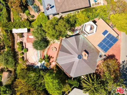 $1,999,999 | 440 Mariposa Drive, Ventura, CA 93001