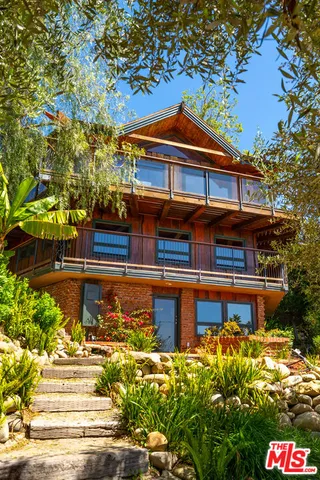 $2,250,000 | 440 Mariposa Drive, Ventura, CA 93001