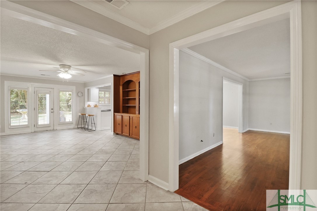 507 Arlington Road Savannah, GA 31419 - Photo 4 of 32