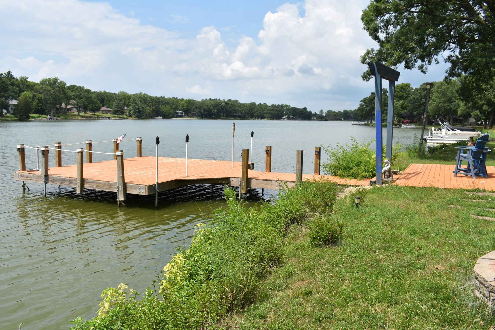 302 Weaver Court Loda, IL 60948 - Photo 5 of 25 a view of a lake with houses in the back