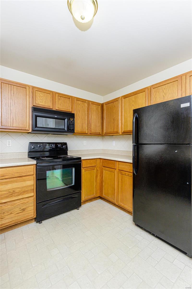 300 Montclair Tower Drive St. Charles, MO 63303 - Photo 20 of 39