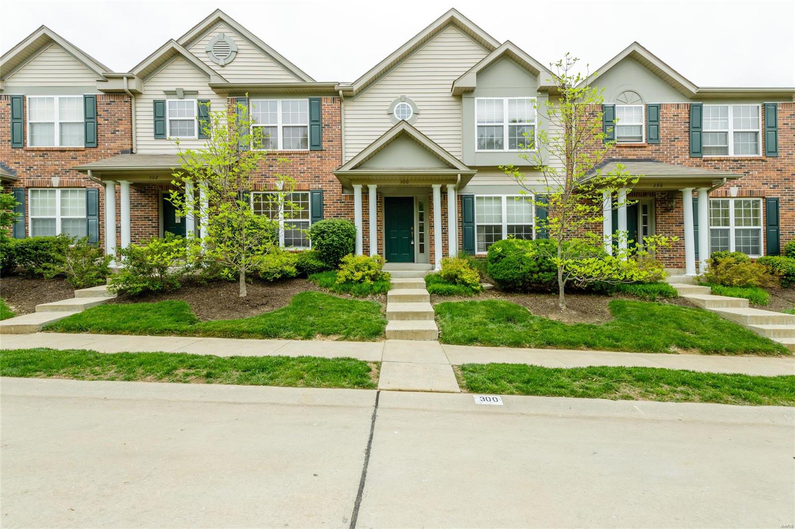 300 Montclair Tower Drive St. Charles, MO 63303 - Photo 2 of 39