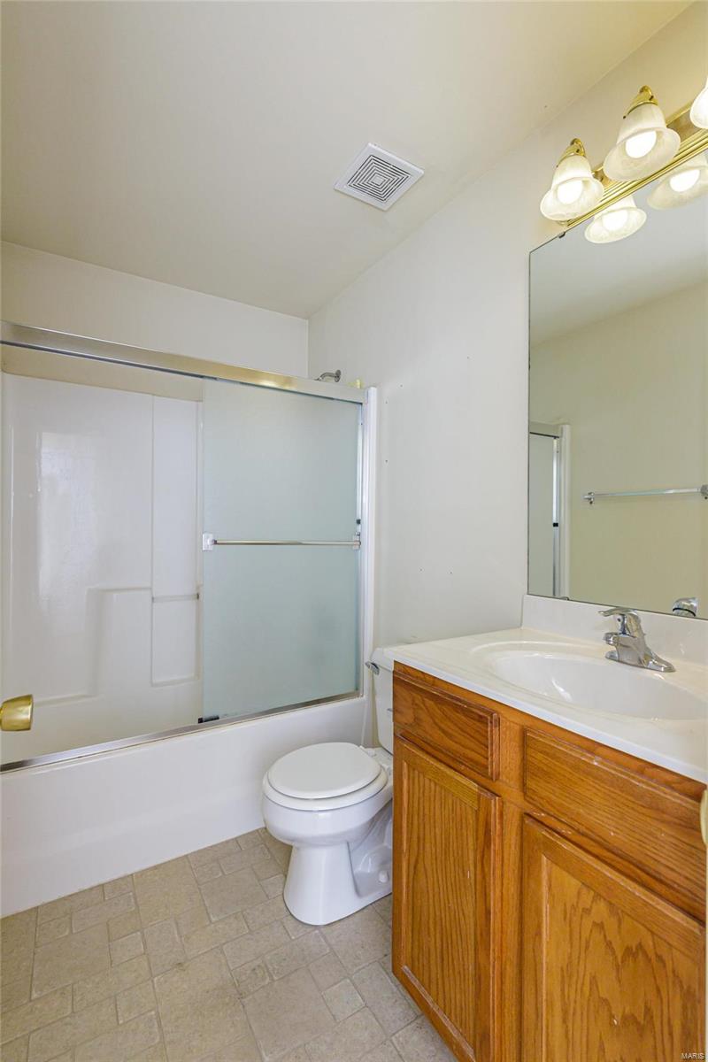 300 Montclair Tower Drive St. Charles, MO 63303 - Photo 26 of 39