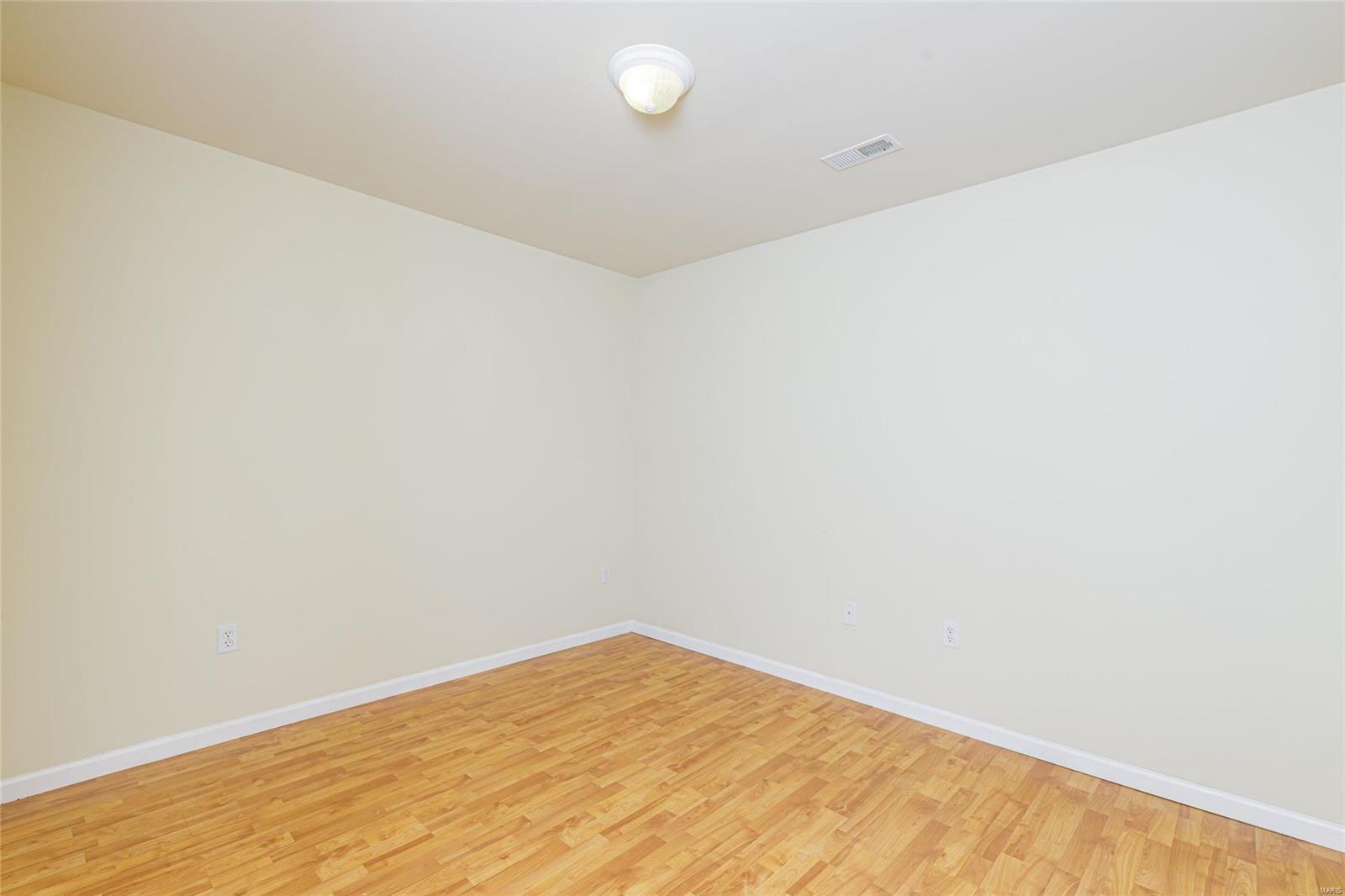 300 Montclair Tower Drive St. Charles, MO 63303 - Photo 28 of 39