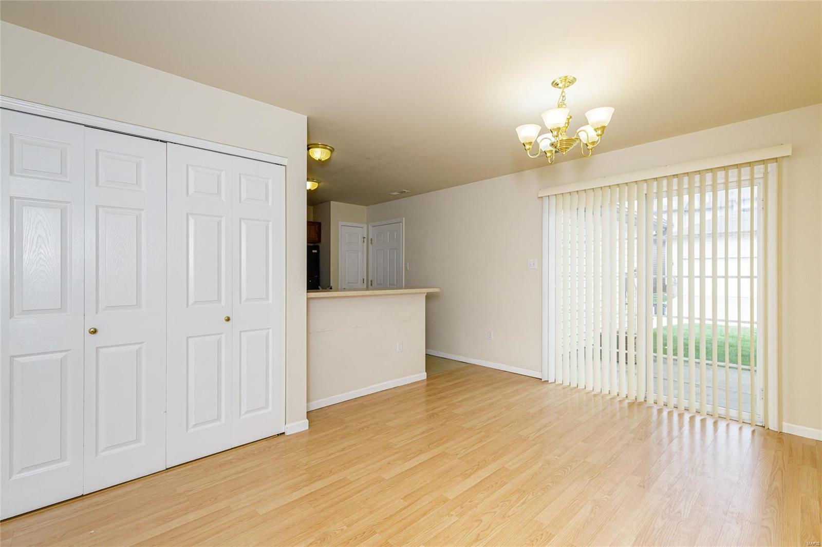 300 Montclair Tower Drive St. Charles, MO 63303 - Photo 9 of 39