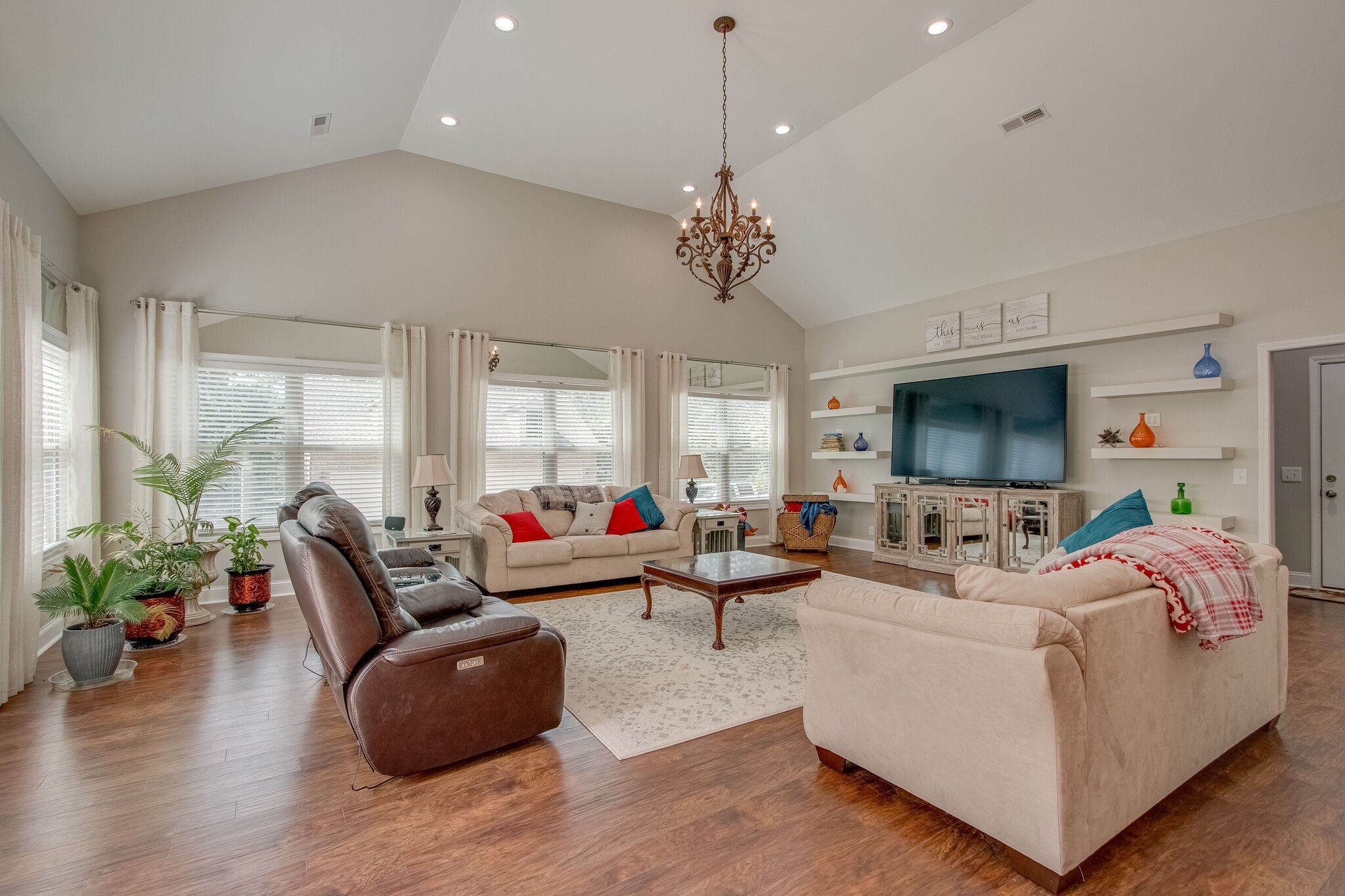 1303 Glendale Road Dickson, TN 37055 - Photo 3 of 36 Gallery Image 3
