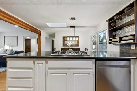 $955,000 | 10895 Jeffery Pine Road, Truckee, CA 96161