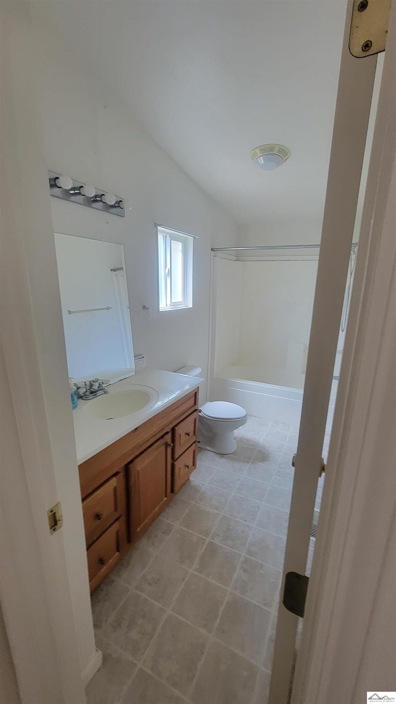 103 Rio Vista Lane Red Bluff, CA 96080 - Photo 4 of 16