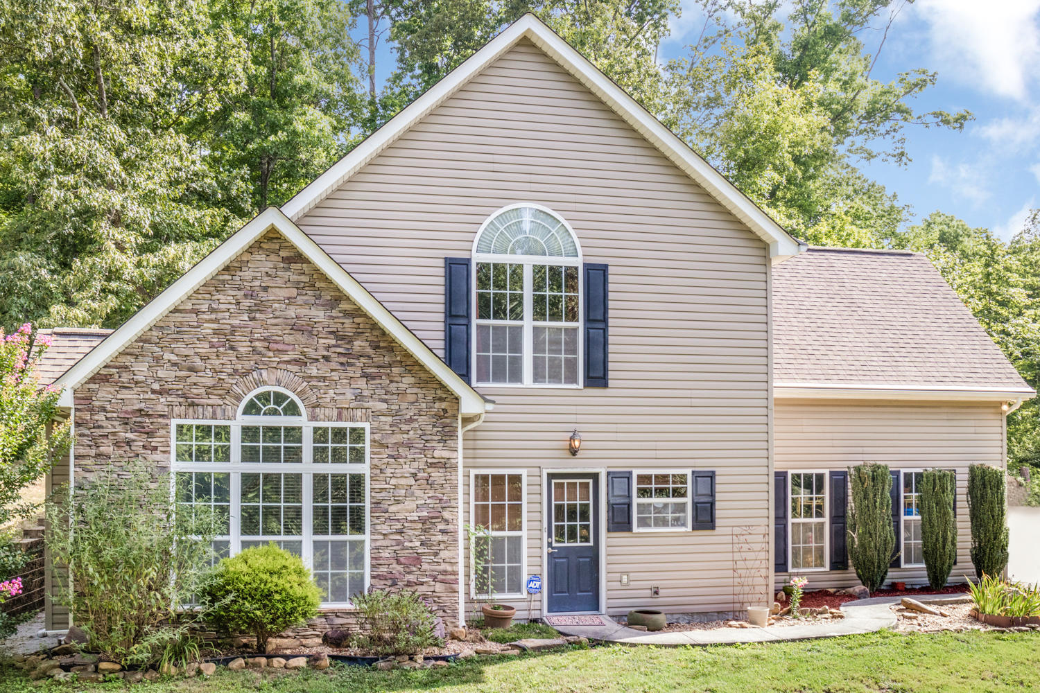 8845 Igou Gap Road Chattanooga, TN 37421 - Photo 1 of 28 8845_Igou_Gap_Rd