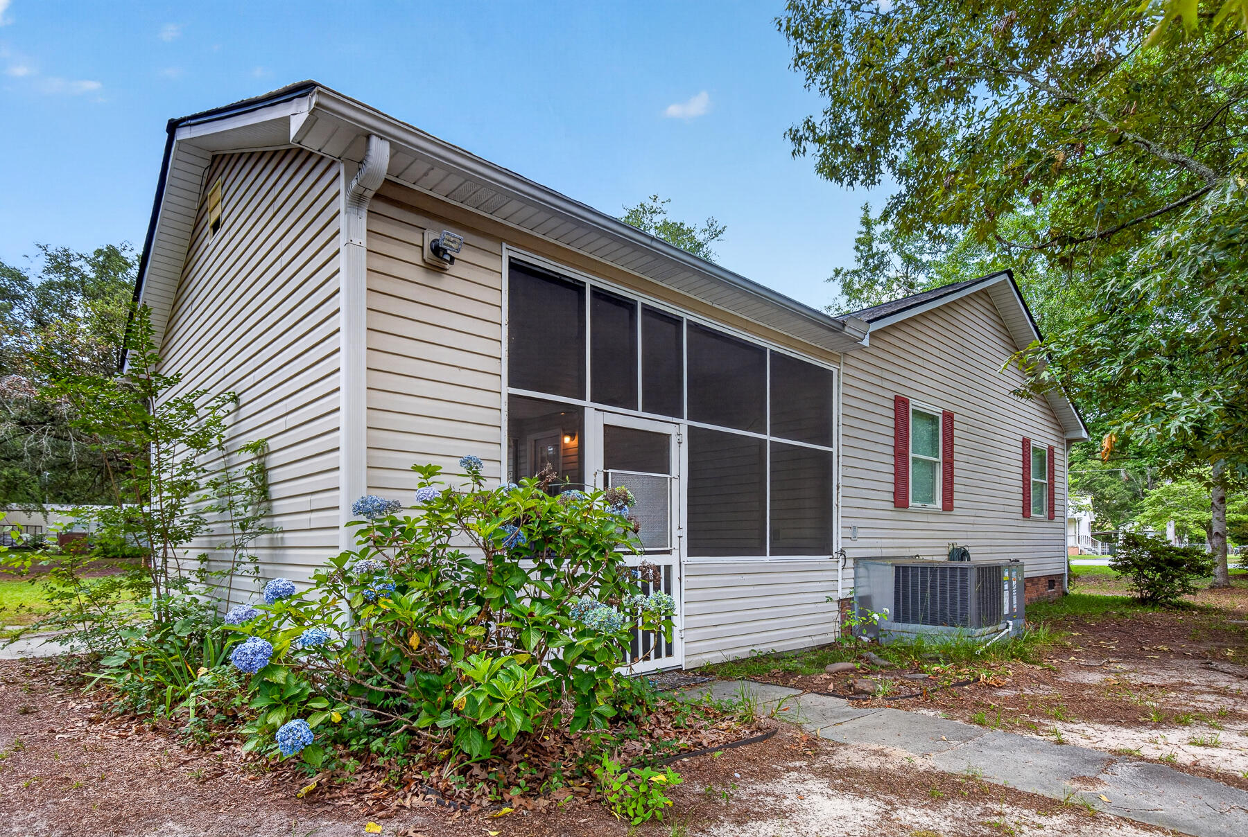 1104 Longpoint Road Cross, SC 29436 - Photo 70 of 81 MD-85