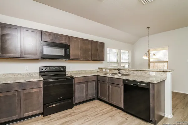 $1,425 | 10428 Green Branch, San Antonio, TX 78223
