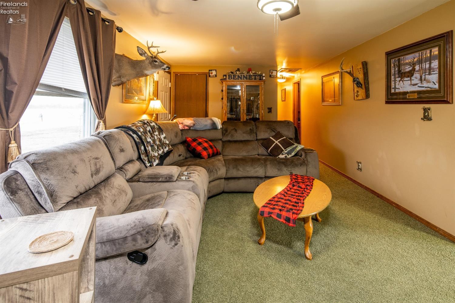 124 South Shock Road Fremont, OH 43420 - Photo 4 of 19 Gallery Image 4