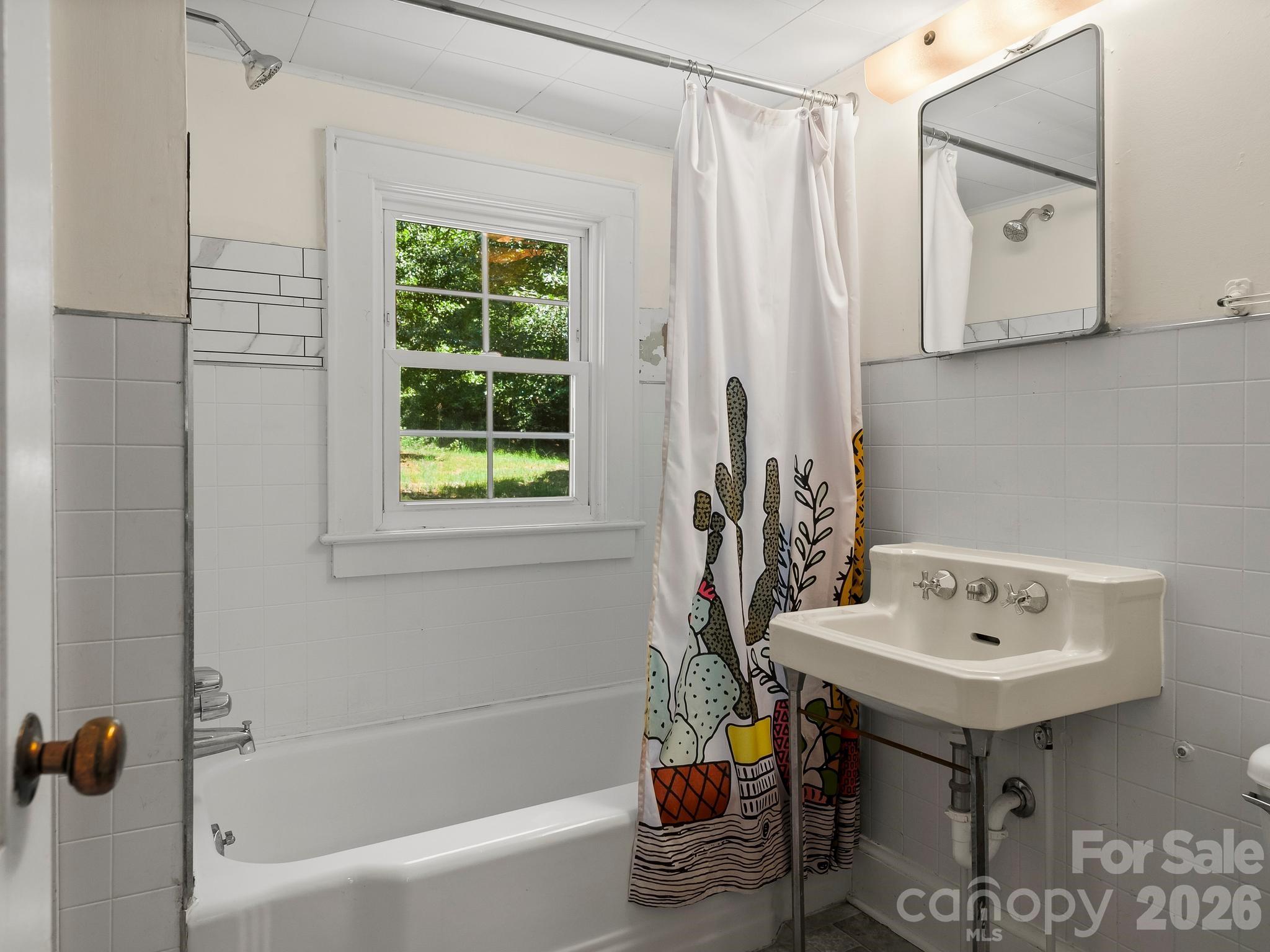 689 South Trade Street Tryon, NC 28782 - Photo 20 of 31 Gallery Image 20