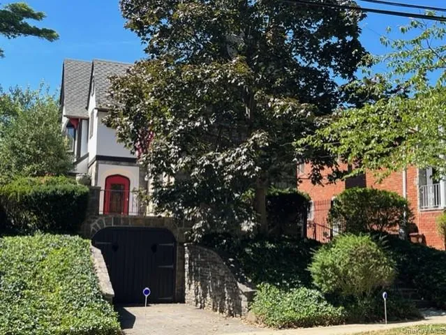 $1,488,000 | 33-64 190th Street | Auburndale