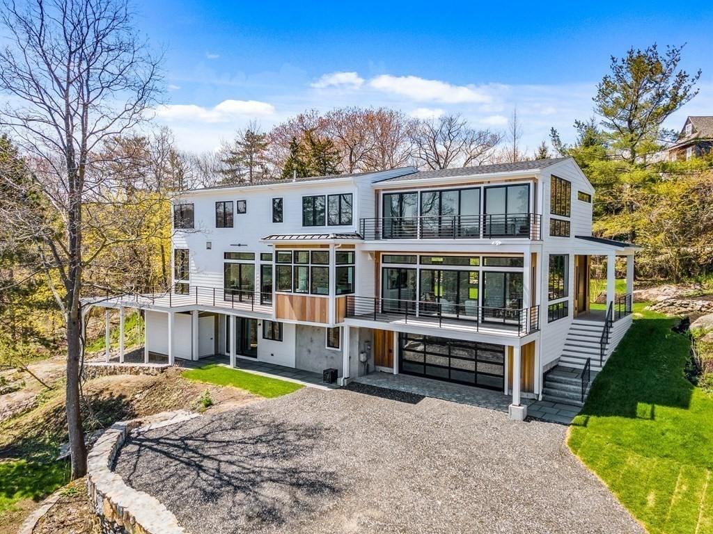 Modern homes for sale near Boston