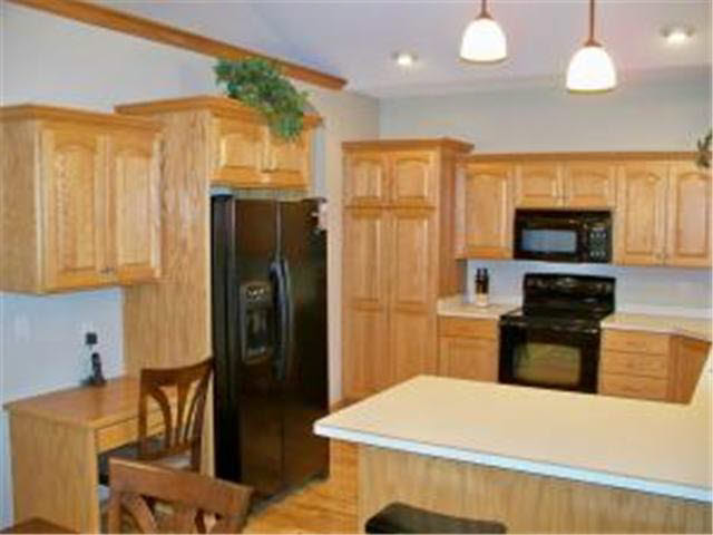 4833 Scenic View Drive Southwest Rochester, MN 55902 - Photo 3 of 23