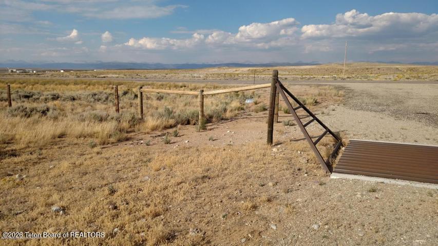 20170925212526657493000000-o