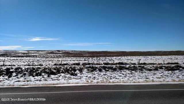 $325,000 | 7575 Us Highway, Pinedale, WY 82941