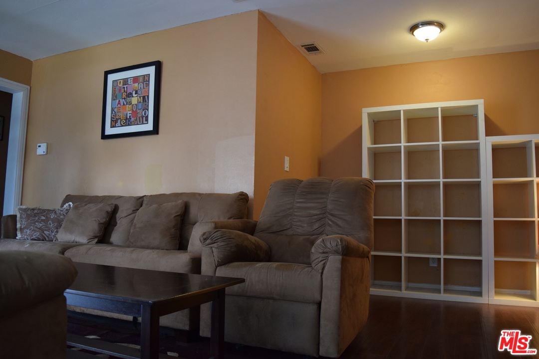 4439 Ottawa Avenue Riverside, CA 92507 - Photo 6 of 31