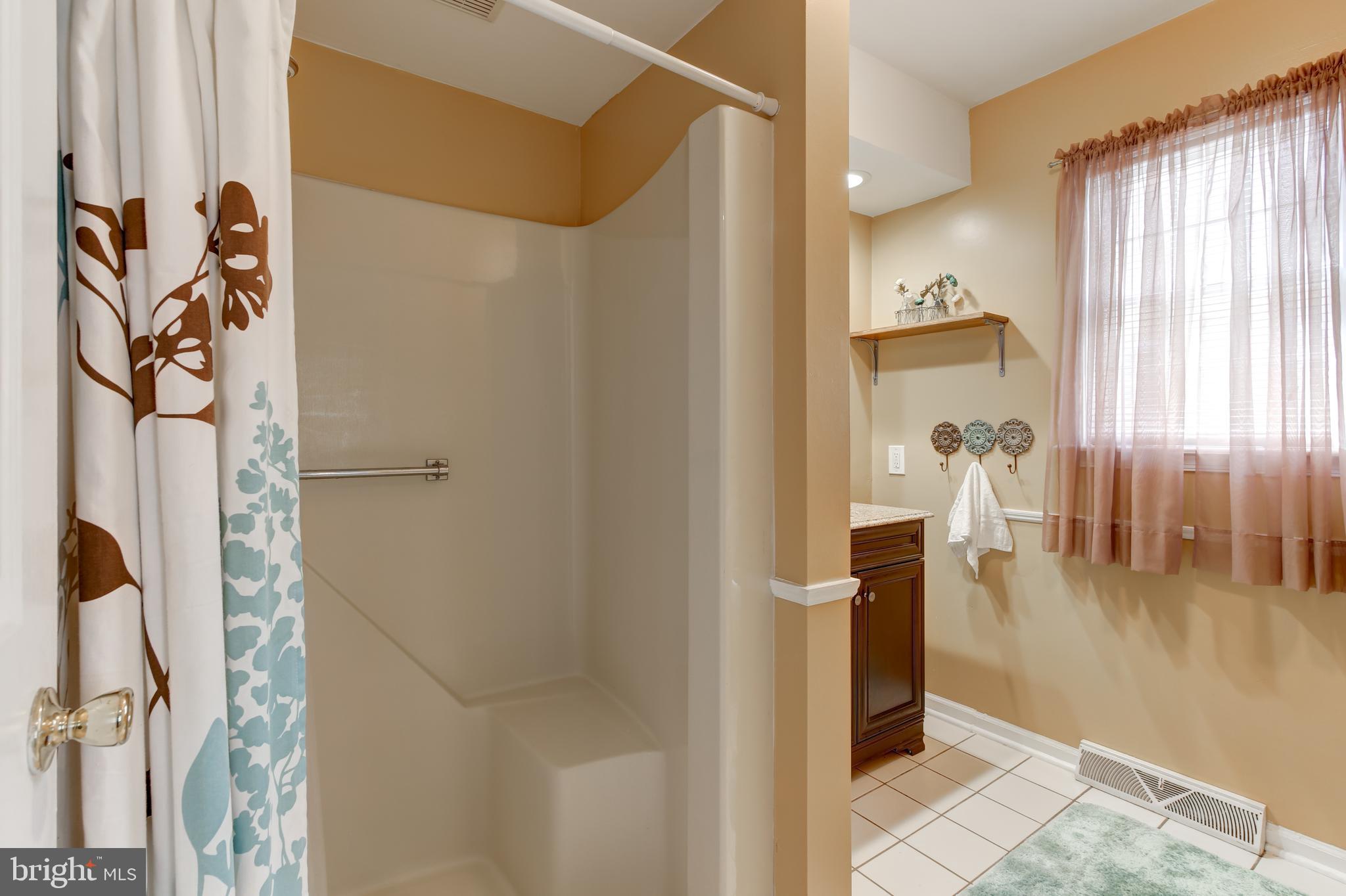 452 Wheatsheaf Road Springfield, PA 19064 - Photo 25 of 41
