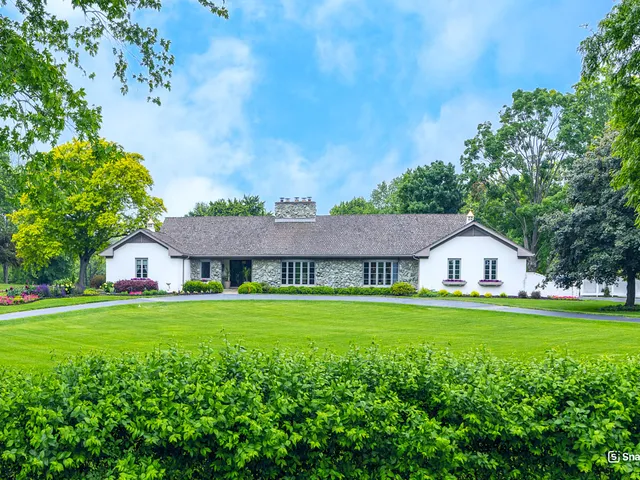 $2,290,000 | 1-404 Caesar Drive, Barrington Hills, IL 60010