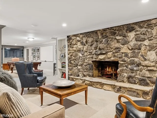 $2,290,000 | 1-404 Caesar Drive, Barrington Hills, IL 60010