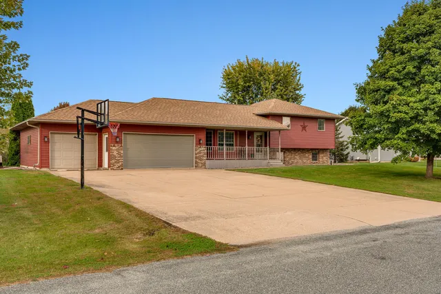 $447,000 | W7844 Windmill Street, Holland, WI 54636